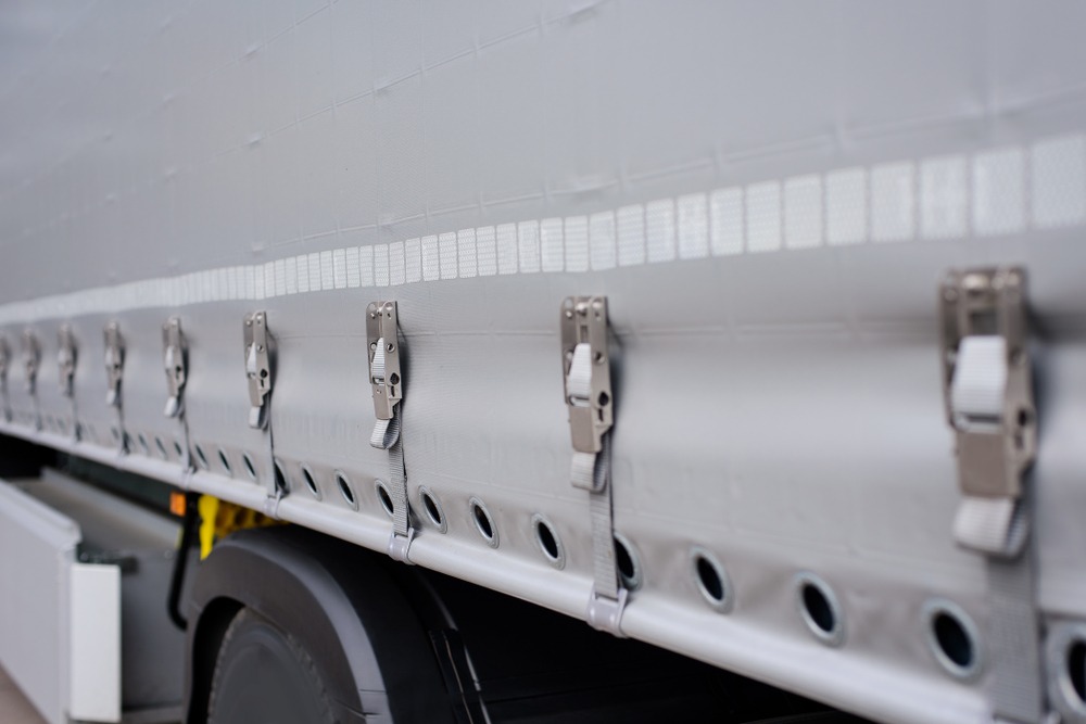 Semi-trailer Tow